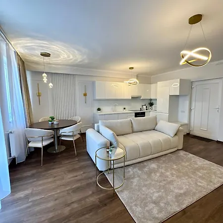 Pure -free Private Garage