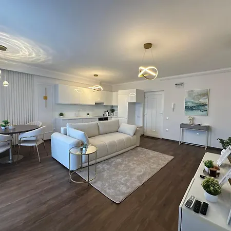 Pure -free Private Garage *