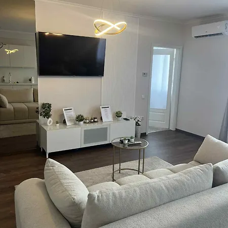 Pure -free Private Garage *