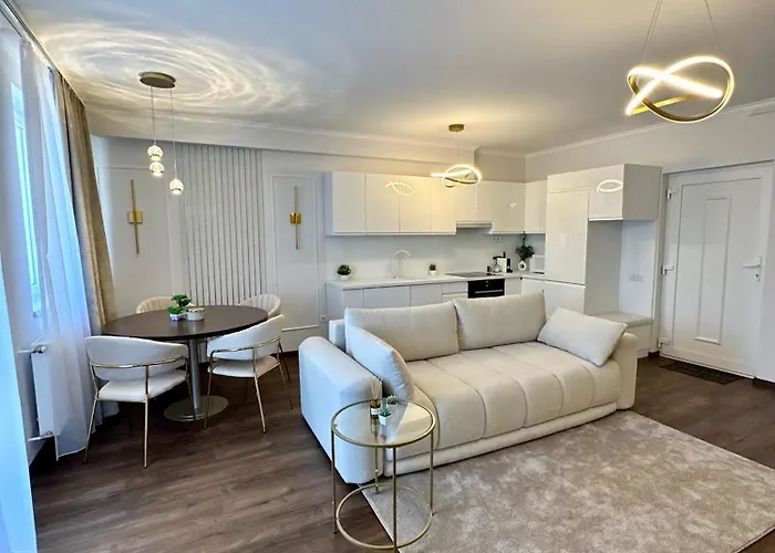 Pure -free Private Garage